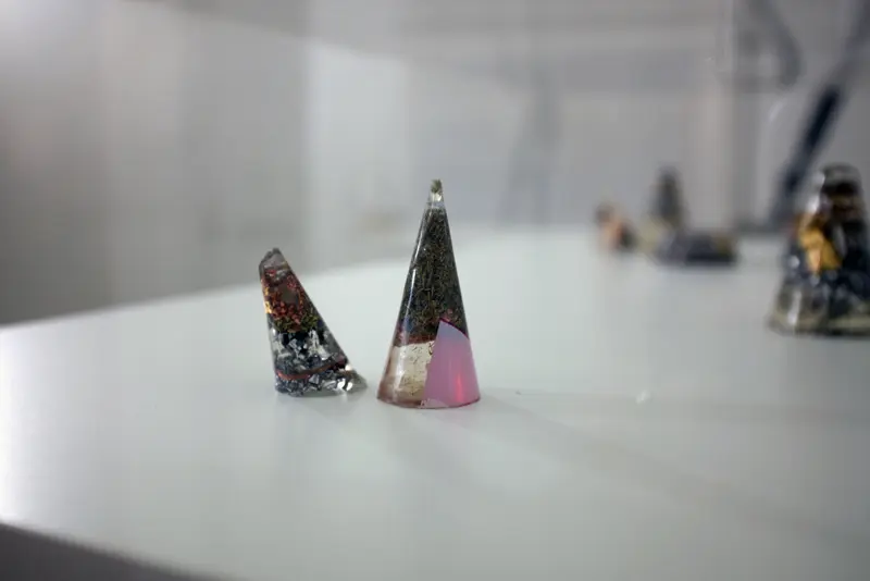 Small ego drift objects on display