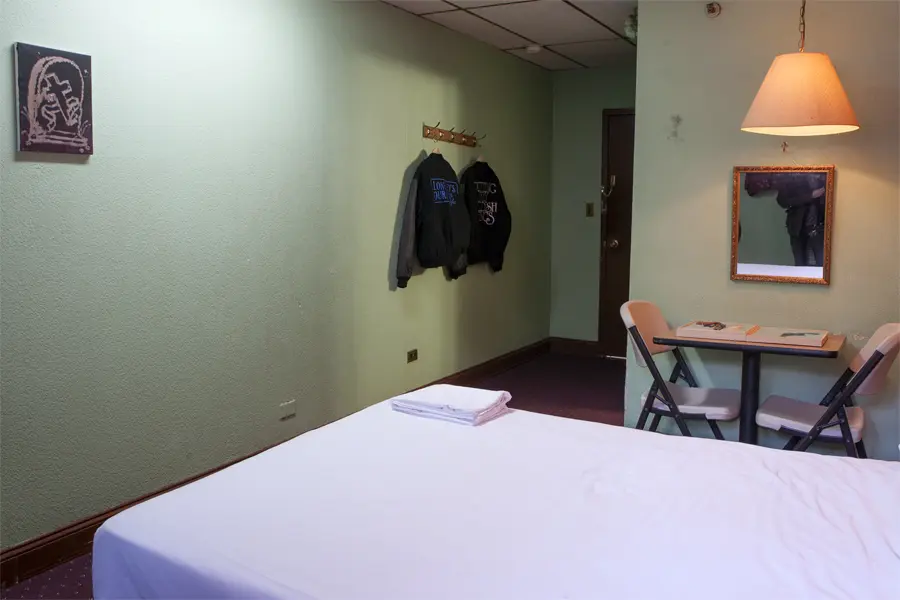 Trū Romance hotel room installation view