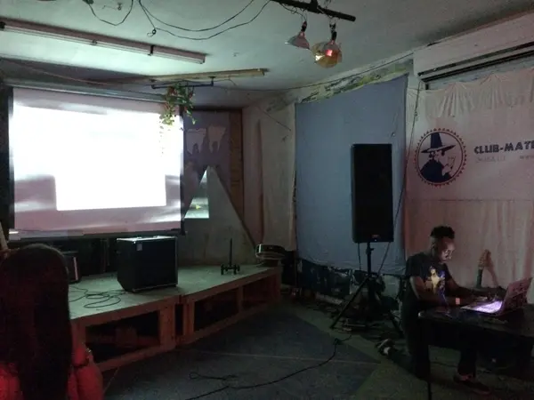 Projection and electronic equipment during Trade in Trade Up